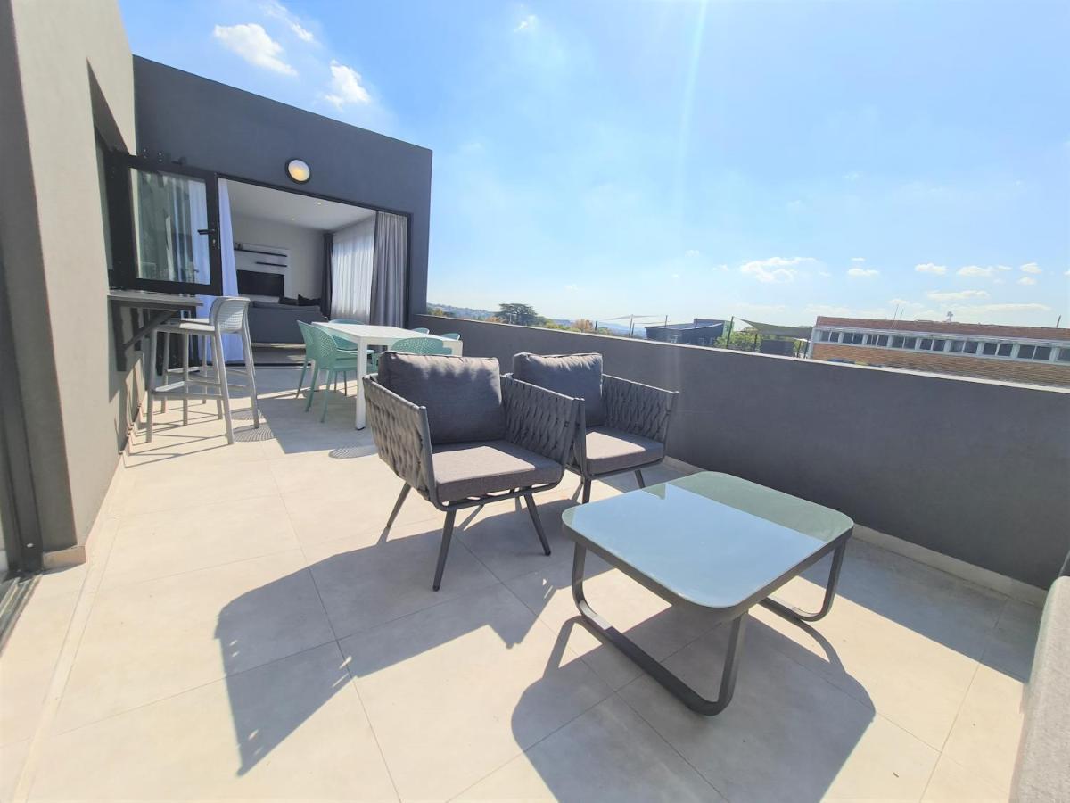 Mint Apartments Greenside ヨハネスブルグ エクステリア 写真
